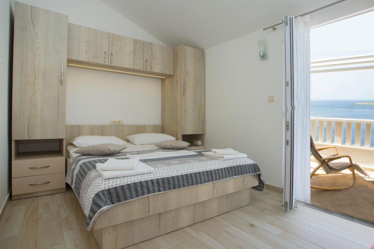 Apartments Lucija Razanj Luaran gambar