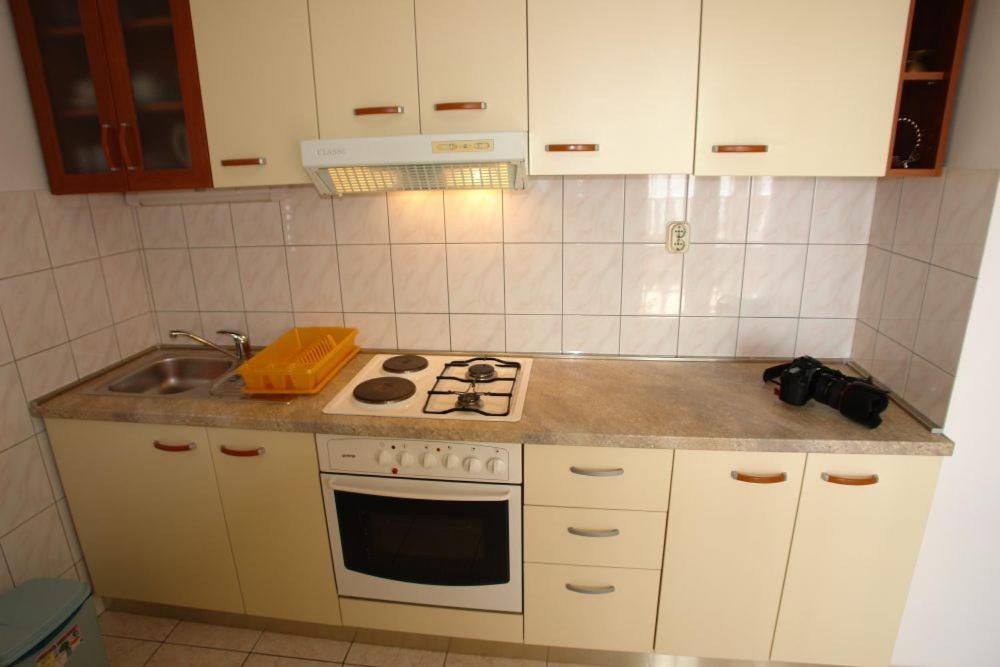 Apartments Lucija Razanj Bilik gambar