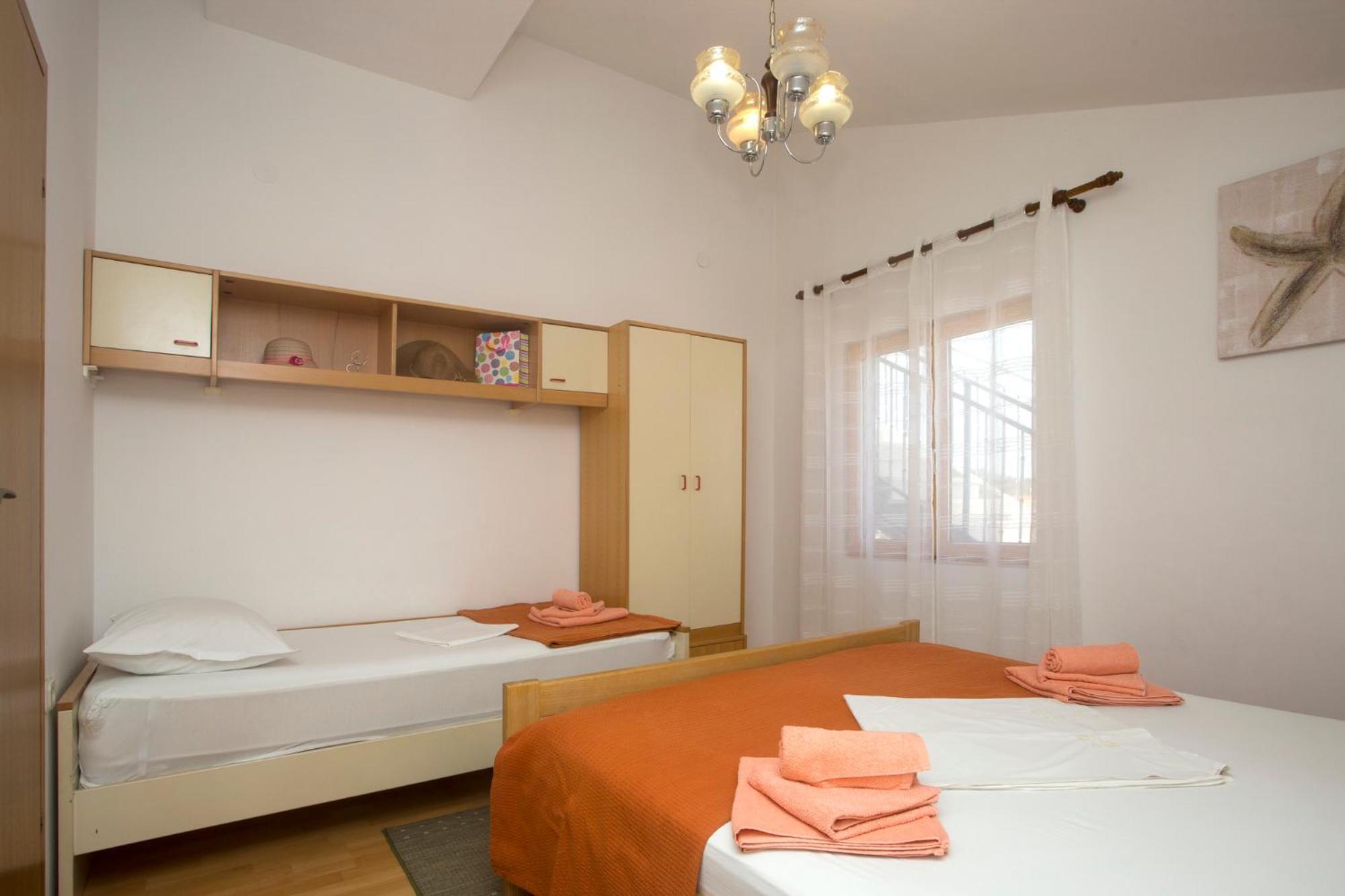 Apartments Lucija Razanj Bilik gambar